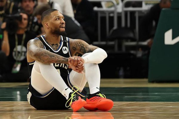 Nhiệt quan tâm đến việc ký hợp đồng với Lillard và Bill, người đã được Suns mua lại, nhưng đội nào t