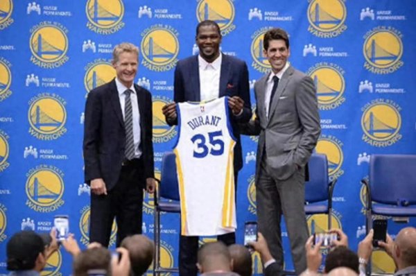 Durant tuyên bố tham gia các Chiến binh 9 năm trước. Trái tim của bạn là gì khi tôi nhìn thấy tin tứ
