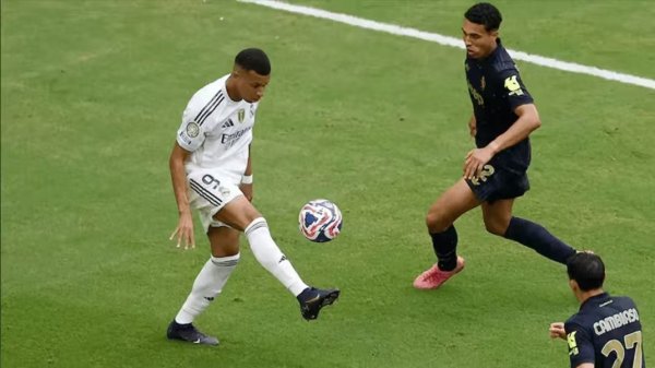 Câu lạc bộ World Cup, những cu